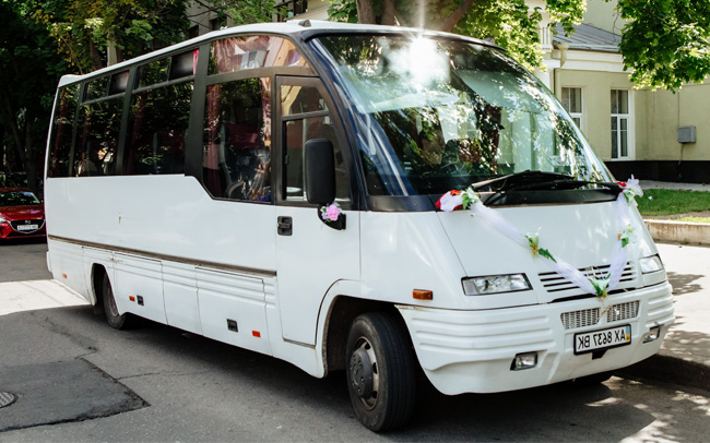 Аренда Автобус Mercedes Mago на свадьбу Харьков