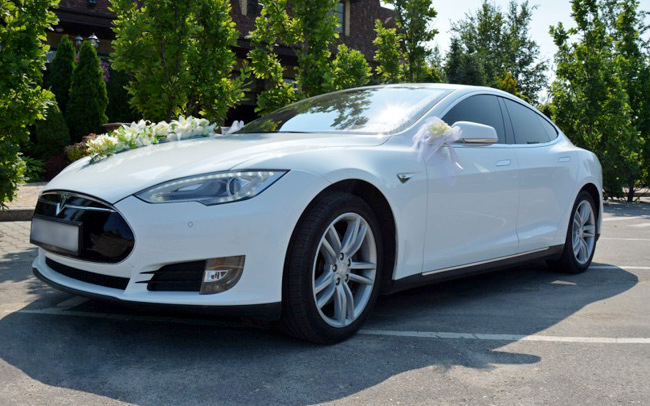 Аренда Tesla Model S на свадьбу Харьков